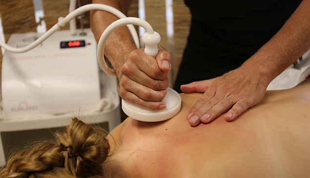 Kräuterstempelmassage